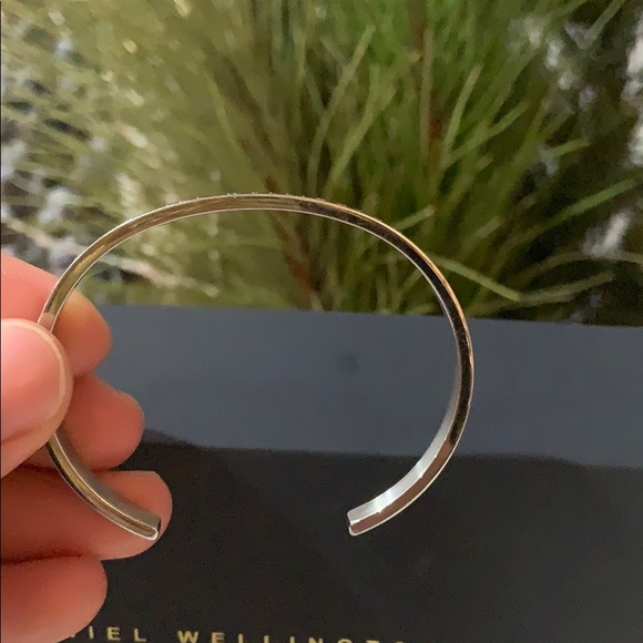 Daniel Wellington Classic Slim Cuff - Picture 2 of 3